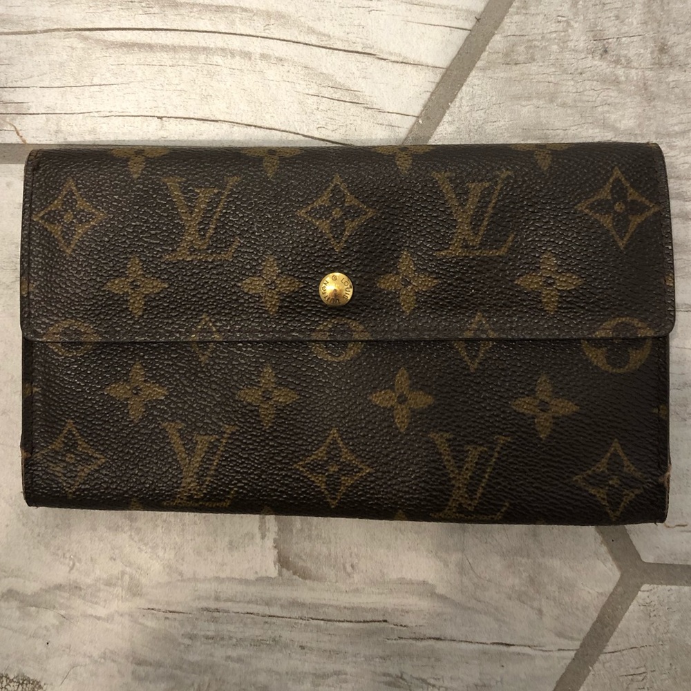 Louis Vuitton Classic Monogram Wallet